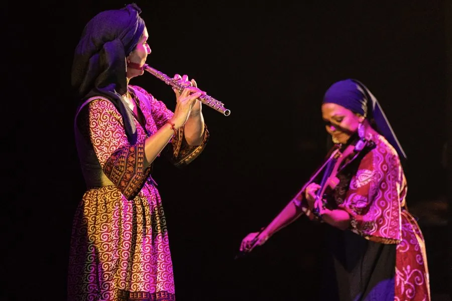 Arona, stage photo 43