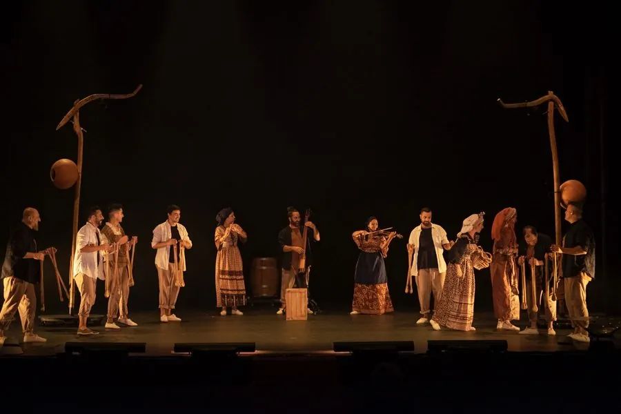 Arona, stage photo 10